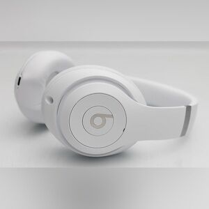 Beats White Studio Pro Over-Ear Headphones - new and unused no label